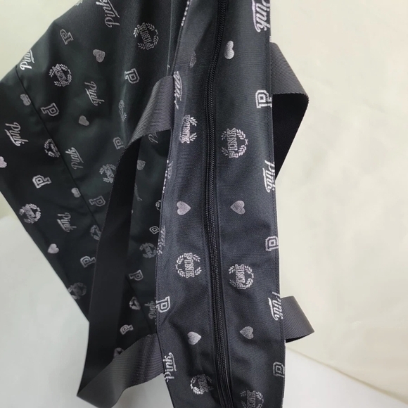 PINK Victoria's Secret Exlarge Gray Patterned Tote - Picture 5 of 5